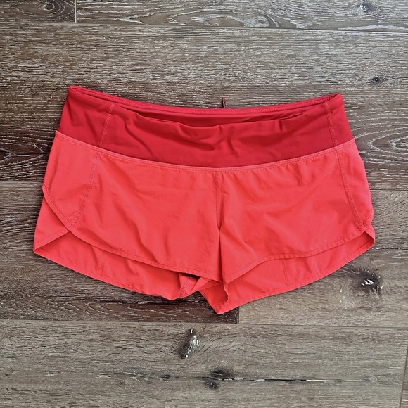 Lululemon Speed Up Shorts Womens 8 Low Rise 3 Inseam Flare True Red W7578S - Picture 2 of 6